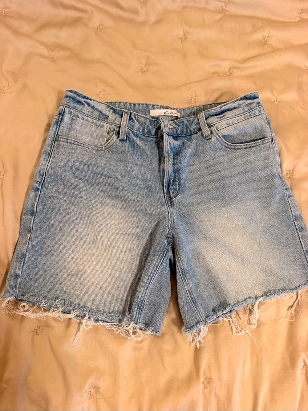 KanCan Light Wash Frayed Hem Denim Shorts